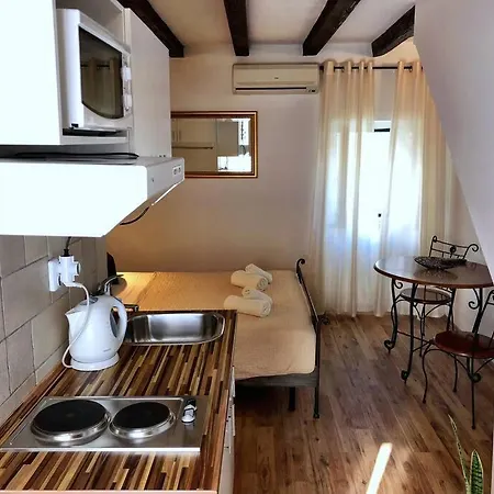 Apartament Comfy Studio In Traditional Dalmatian Stone House Split